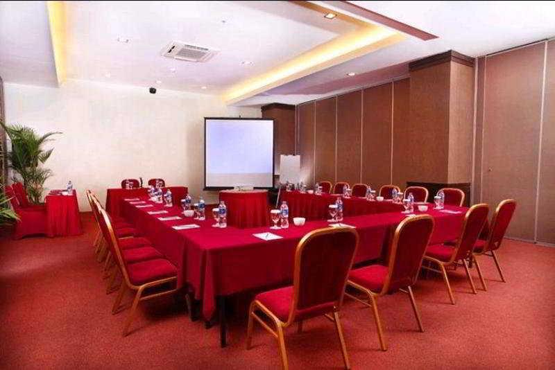 Gino Feruci Kebon Jati By Kagum Hotels Bandung Exterior photo